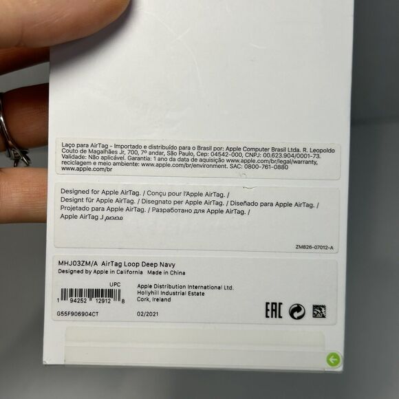 Genuine Original Apple AirTag Polyurethane Loop Case Cover - Deep Navy MHJ03ZM/A - Picture 4 of 4